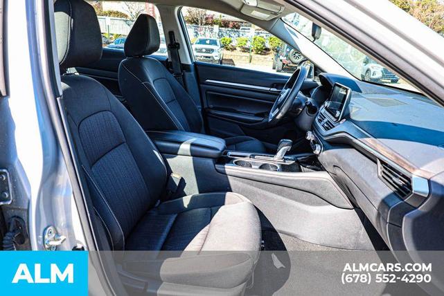 Photo of 2023 Brilliant Silver Metallic Nissan Altima