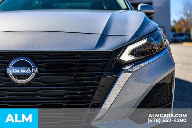 Photo of 2023 Brilliant Silver Metallic Nissan Altima