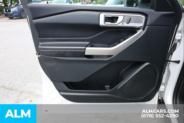 Photo of 2023 Oxford White Ford Explorer