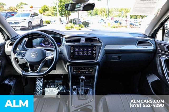 Photo of 2024 Gray Volkswagen Tiguan