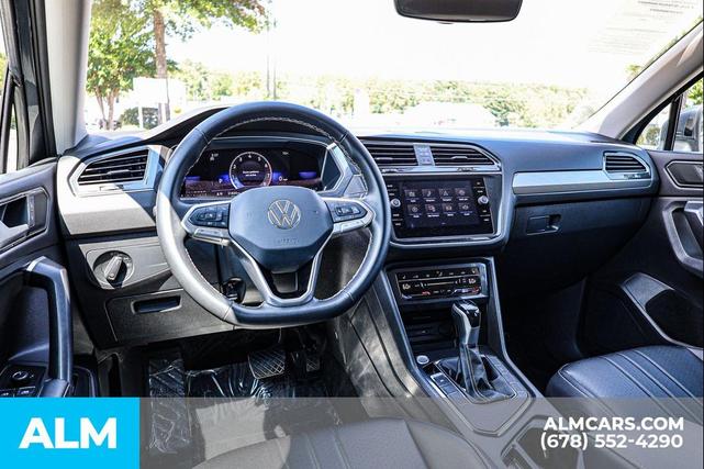 Photo of 2024 Gray Volkswagen Tiguan