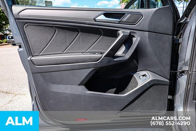 Photo of 2024 Gray Volkswagen Tiguan