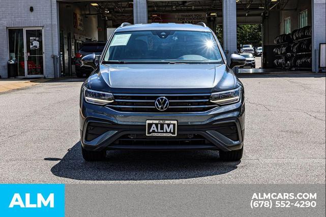 Photo of 2024 Gray Volkswagen Tiguan