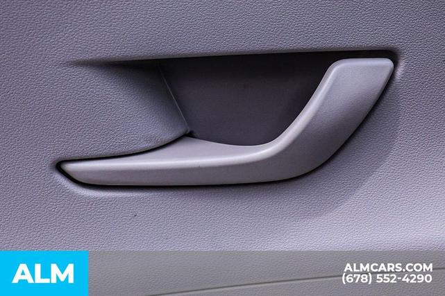 Photo of 2025 Abyss Black Pearl Hyundai KONA