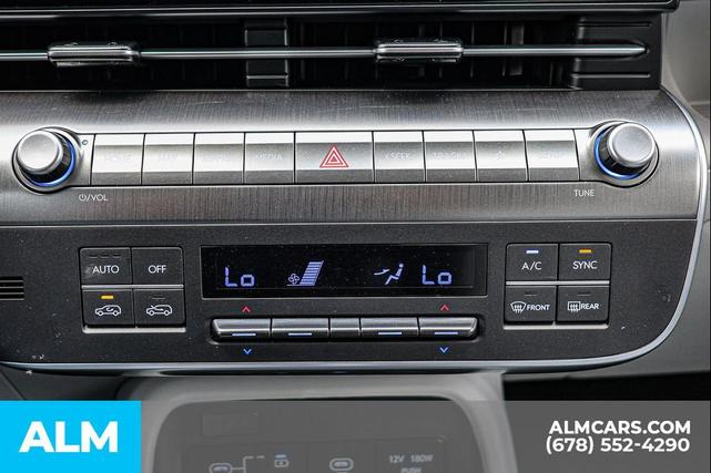 Photo of 2025 Abyss Black Pearl Hyundai KONA
