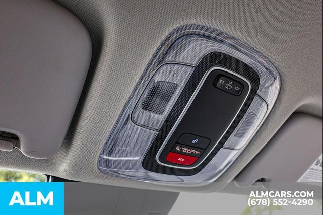 Photo of 2025 Abyss Black Pearl Hyundai KONA