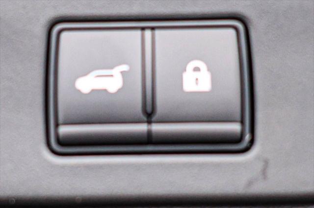 Photo of 2025 Aurora Blue Pearl Metallic/Super Black Nissan Murano