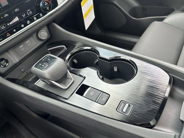 Photo of 2025 Deep Ocean Blue Pearl/Super Black Nissan Rogue