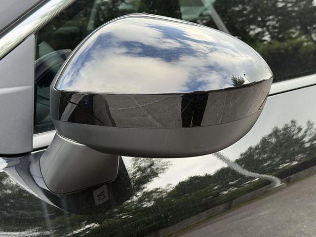 Photo of 2025 Super Black Nissan Rogue