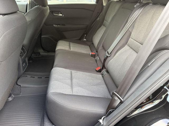 Photo of 2025 Super Black Nissan Rogue