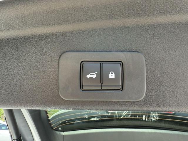 Photo of 2025 Everest White Pearl Tricoat Nissan Murano