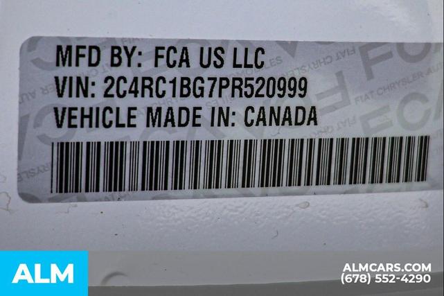 Photo of 2023 Bright White Clearcoat Chrysler Pacifica