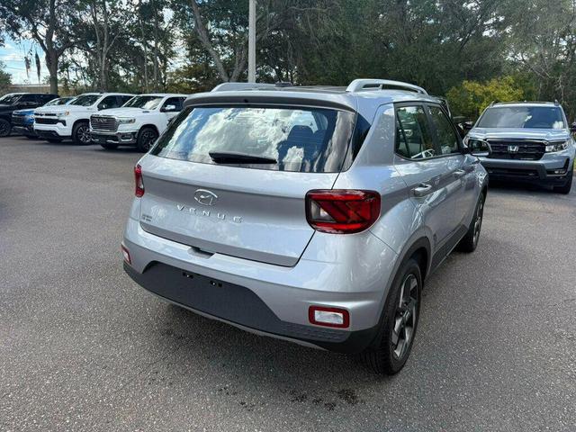 Photo of 2025 Shimmering Silver Hyundai VENUE