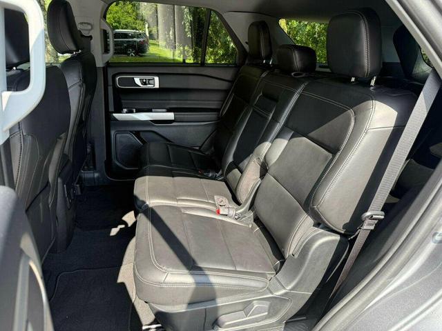 Photo of 2024 Carbonized Gray Metallic Ford Explorer