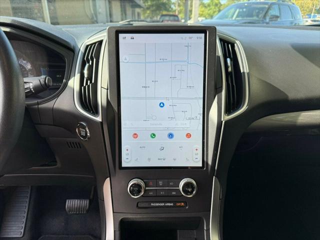 Photo of 2024 Atlas Blue Metallic Ford Edge