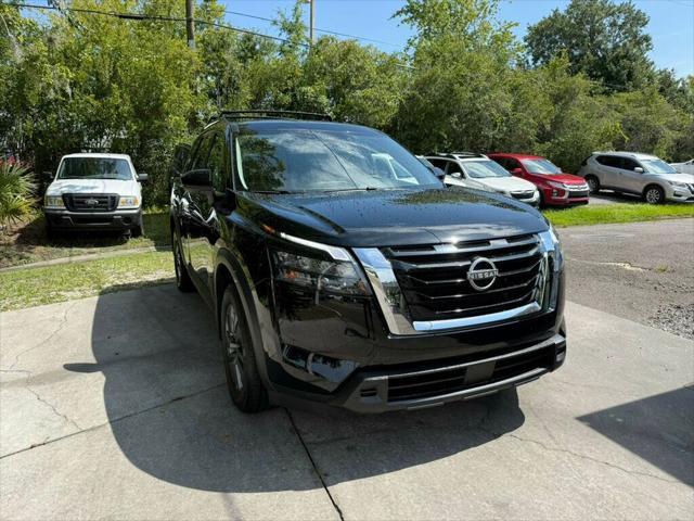 Photo of 2024 Super Black Nissan Pathfinder