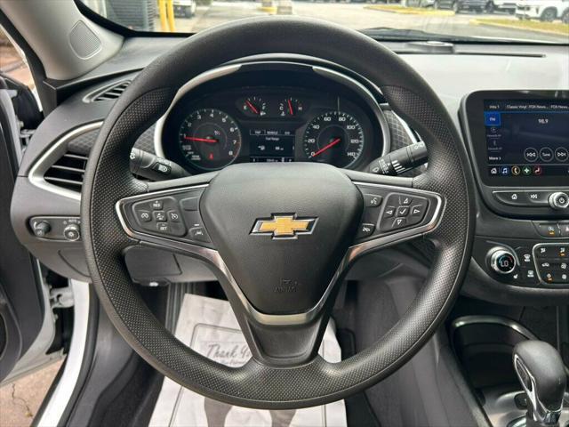 Photo of 2024 Summit White Chevrolet Malibu