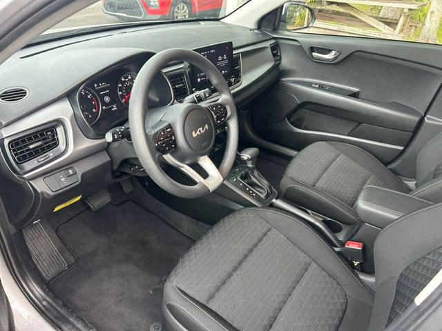 Photo of 2023 Silky Silver Kia Rio