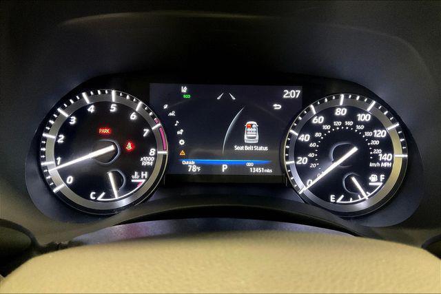 Photo of 2021 Moon Dust Toyota Highlander