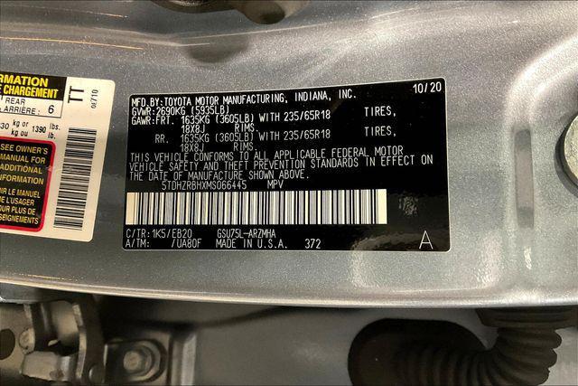 Photo of 2021 Moon Dust Toyota Highlander