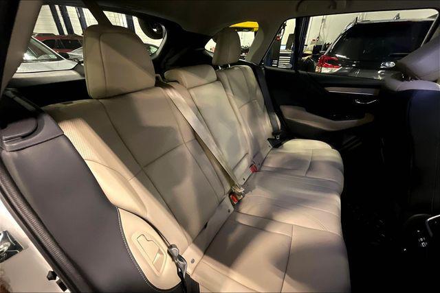 Photo of 2025 Crystal White Pearl Subaru Outback