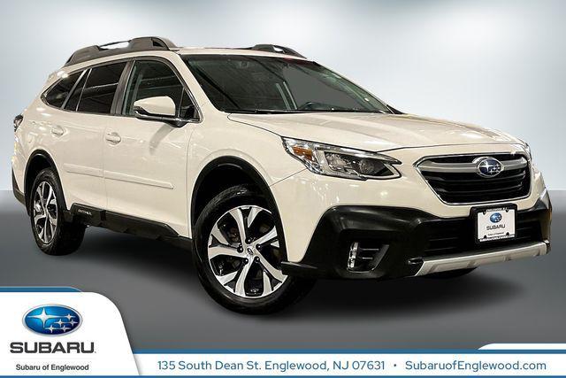 Photo of 2022 Crystal White Pearl Subaru Outback