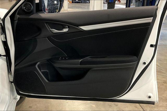 Photo of 2018 White Orchid Pearl Honda Civic