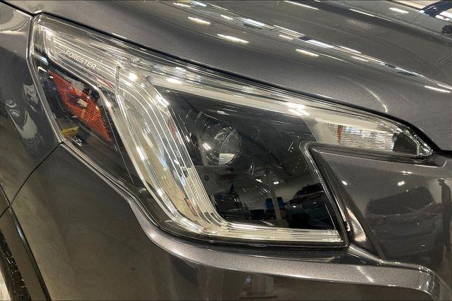 Photo of 2022 Magnetite Gray Metallic Subaru Forester