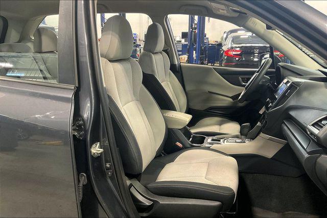 Photo of 2022 Magnetite Gray Metallic Subaru Forester