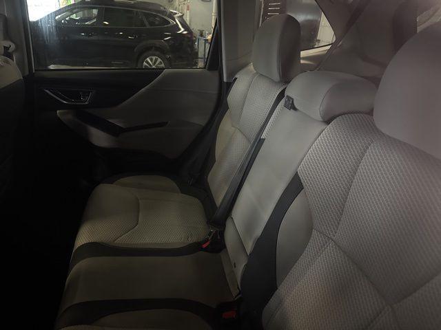 Photo of 2022 Crystal White Pearl Subaru Forester