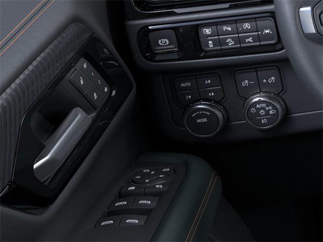Photo of 2025 White GMC Yukon