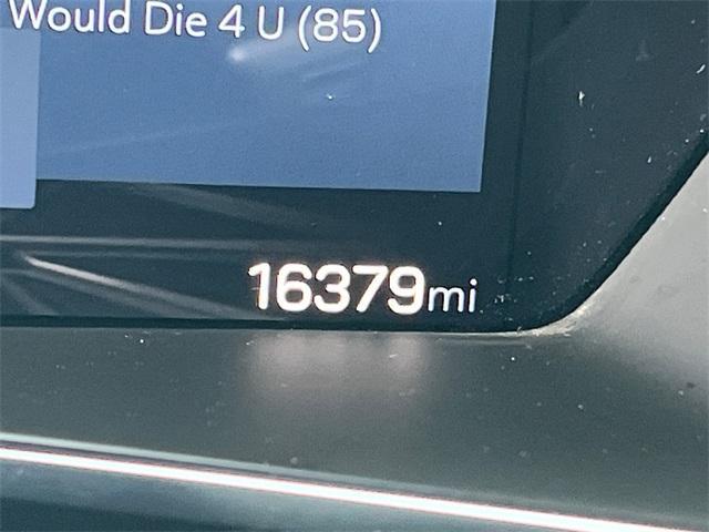 Photo of 2024 Desert Sand Metallic GMC Canyon