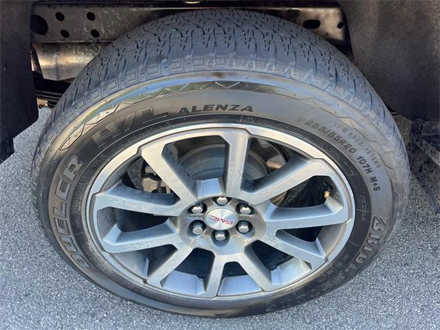 Photo of 2022 Cayenne Red Tintcoat GMC Canyon