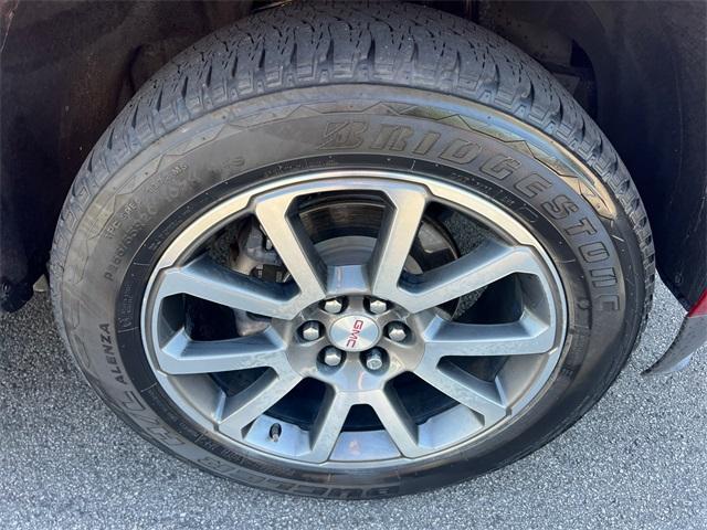 Photo of 2022 Cayenne Red Tintcoat GMC Canyon