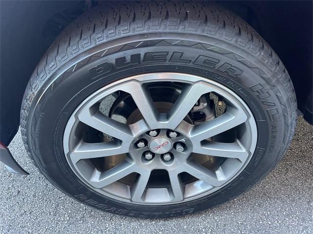 Photo of 2022 Cayenne Red Tintcoat GMC Canyon