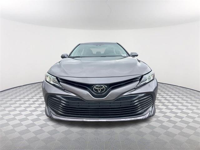 Photo of 2018 Gray Toyota Camry