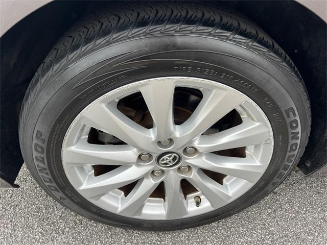 Photo of 2018 Gray Toyota Camry