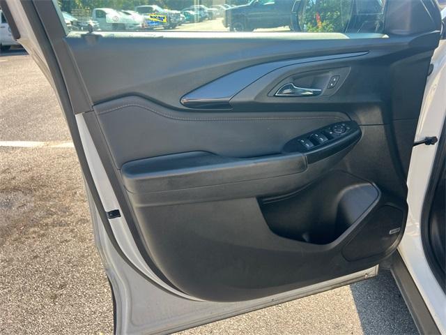 Photo of 2021 Summit White Chevrolet Trailblazer