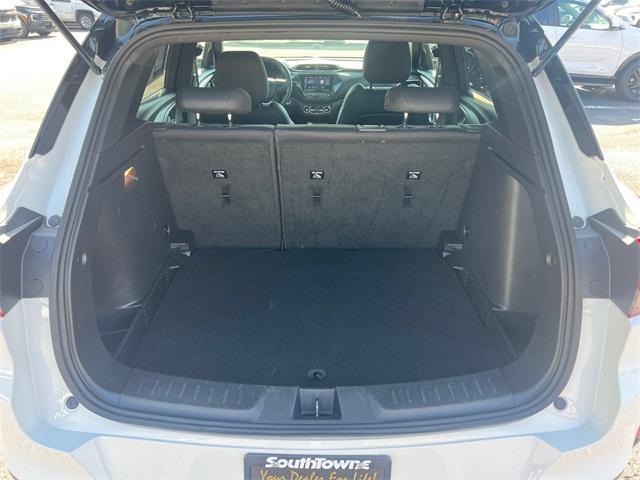 Photo of 2021 Summit White Chevrolet Trailblazer