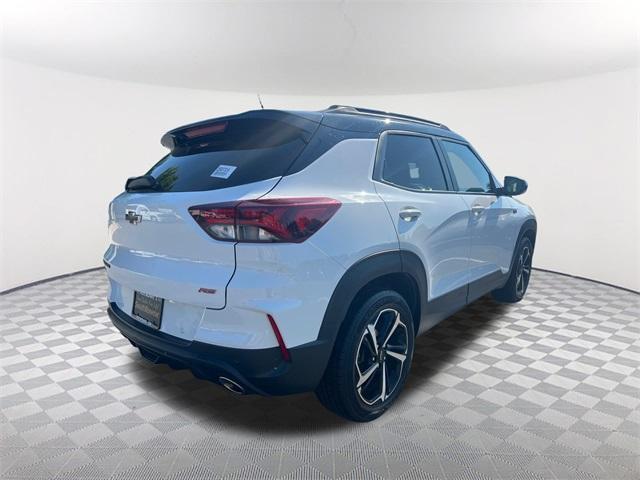 Photo of 2021 Summit White Chevrolet Trailblazer
