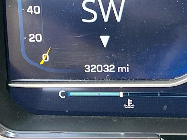 Photo of 2022 Black Chevrolet Silverado 1500