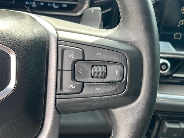 Photo of 2024 Summit White GMC Sierra 1500