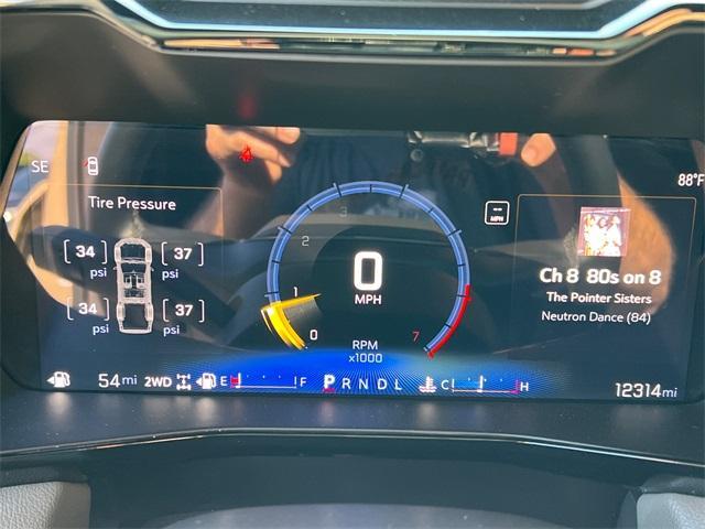 Photo of 2024 Sand Dune Metallic Chevrolet Colorado
