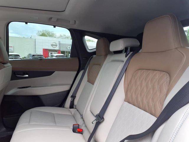 Photo of 2025 Super Black Nissan Murano