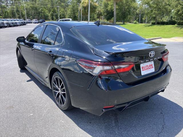 Photo of 2023 Black (Midnight Black Metallic) Toyota Camry