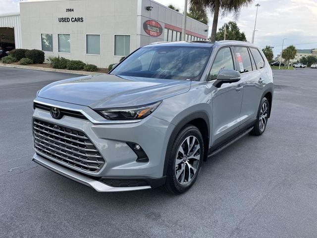 Photo of 2025 Cement Toyota Grand Highlander Hybrid