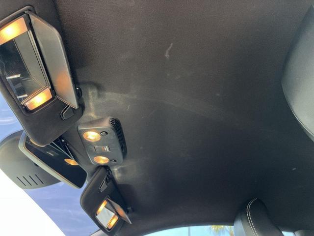 Photo of 2022 Silver (Iconic Silver Metallic) Ford Mustang