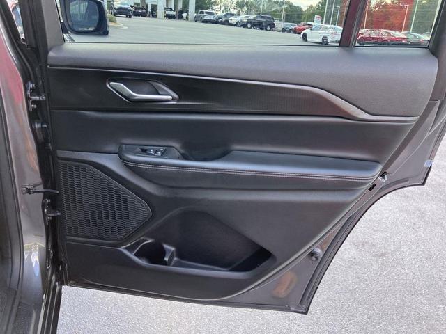Photo of 2023 Gray (Baltic Gray Metallic Clearcoat) Jeep Grand Cherokee L