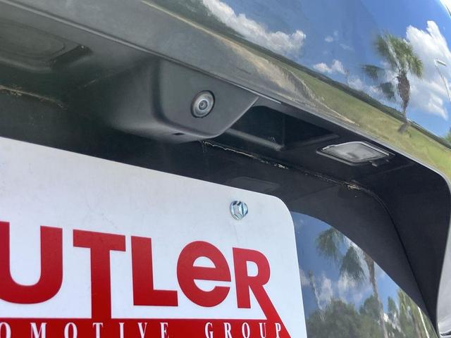 Photo of 2023 Gray (Baltic Gray Metallic Clearcoat) Jeep Grand Cherokee L