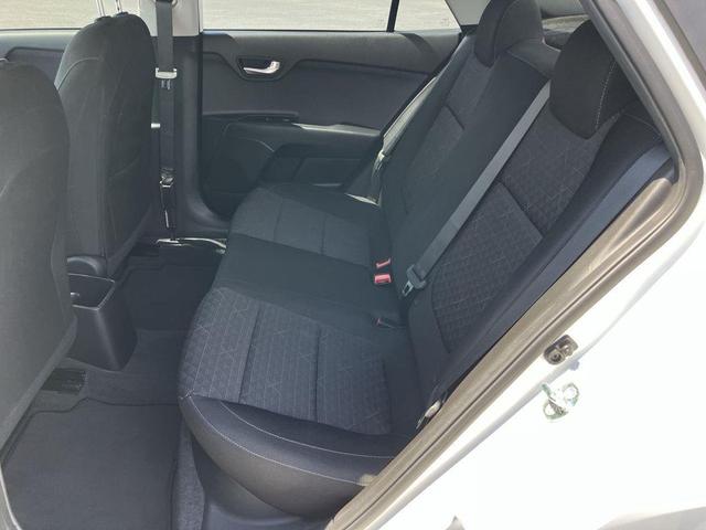 Photo of 2023 White (Clear White) Kia Rio
